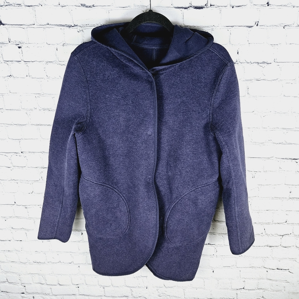 LULULEMON | City Bound snap button close strap hooded reversible jacket